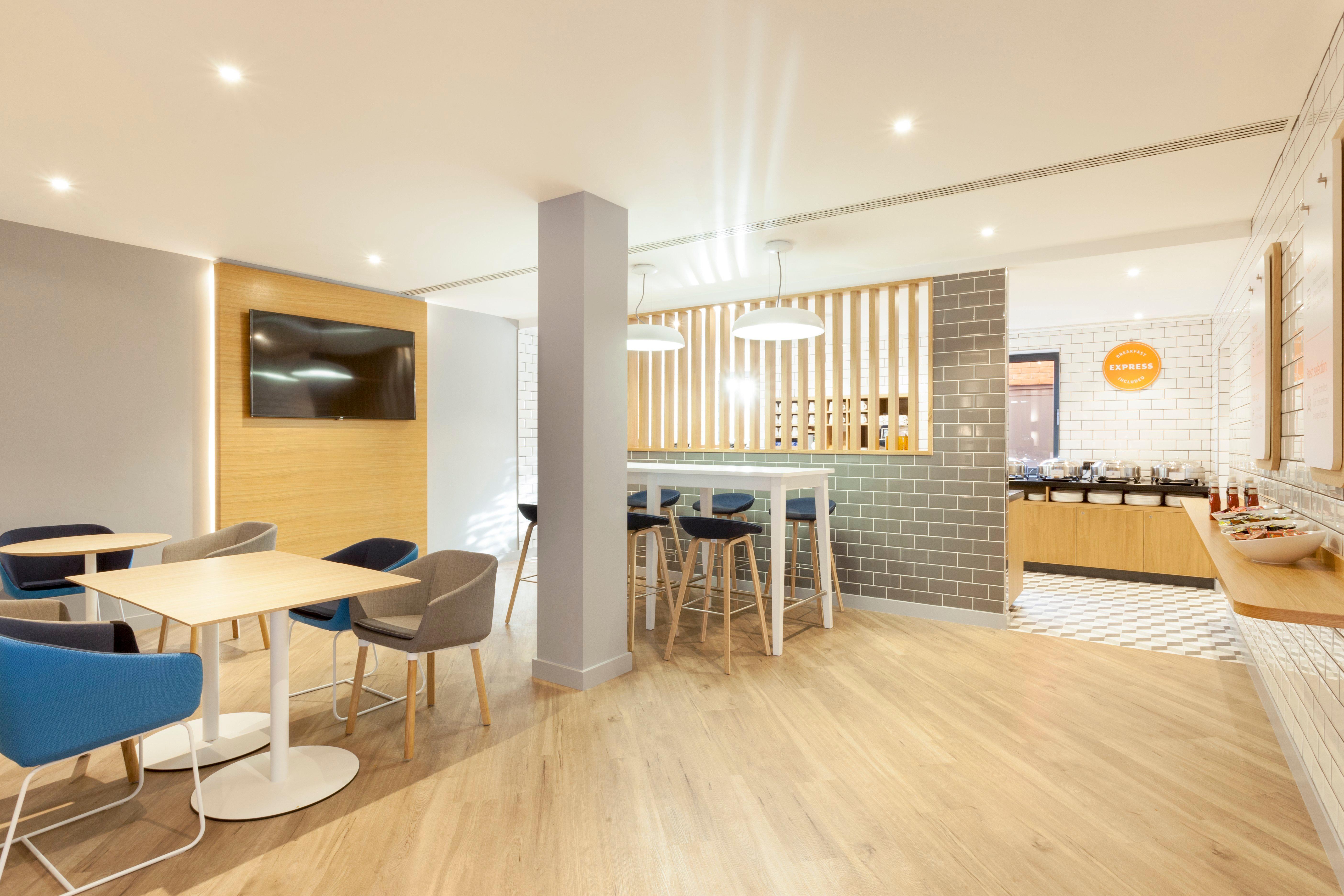Holiday Inn Express St. Albans - M25, Jct.22 St Albans Esterno foto
