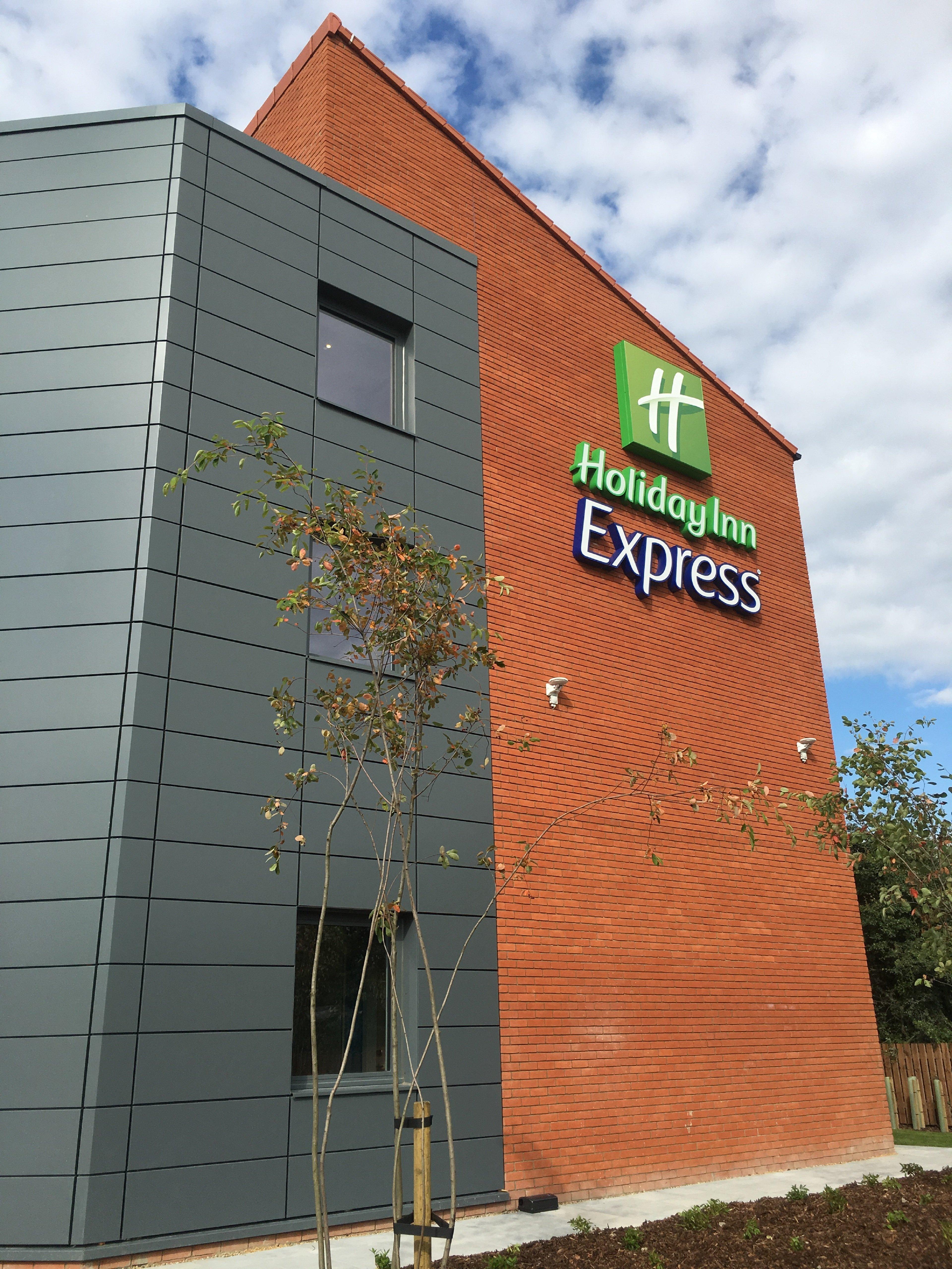 Holiday Inn Express St. Albans - M25, Jct.22 St Albans Esterno foto